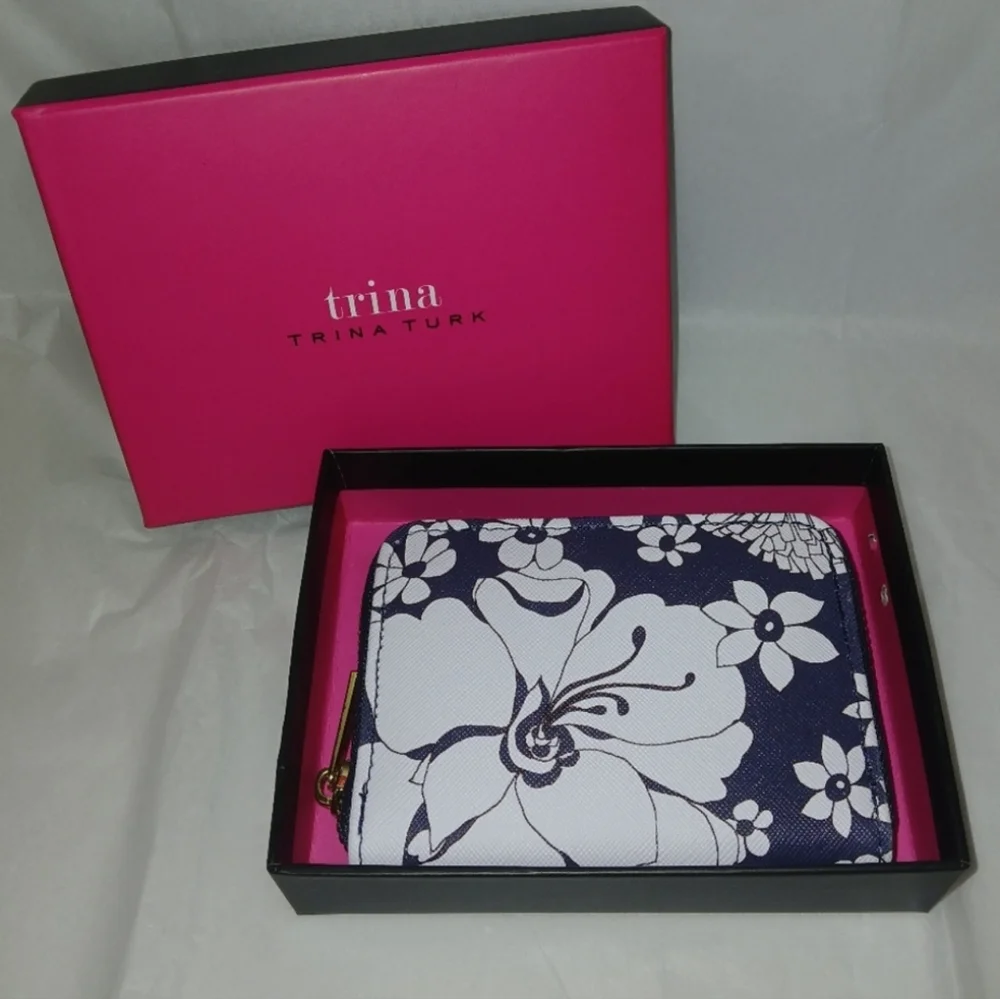 Trina Turk Zip Around Cardholder Wallet In Box, Faux Leather, Floral - Picture 1 of 9